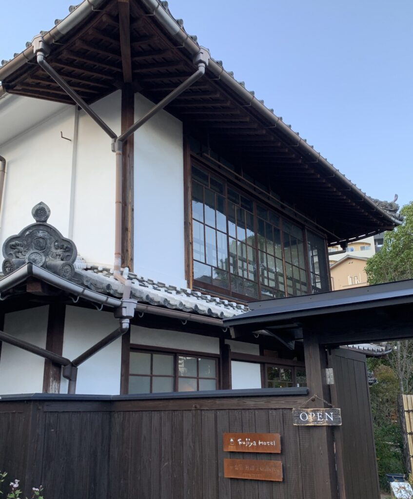 鉄輪温泉の重要文化財である旧富士屋旅館